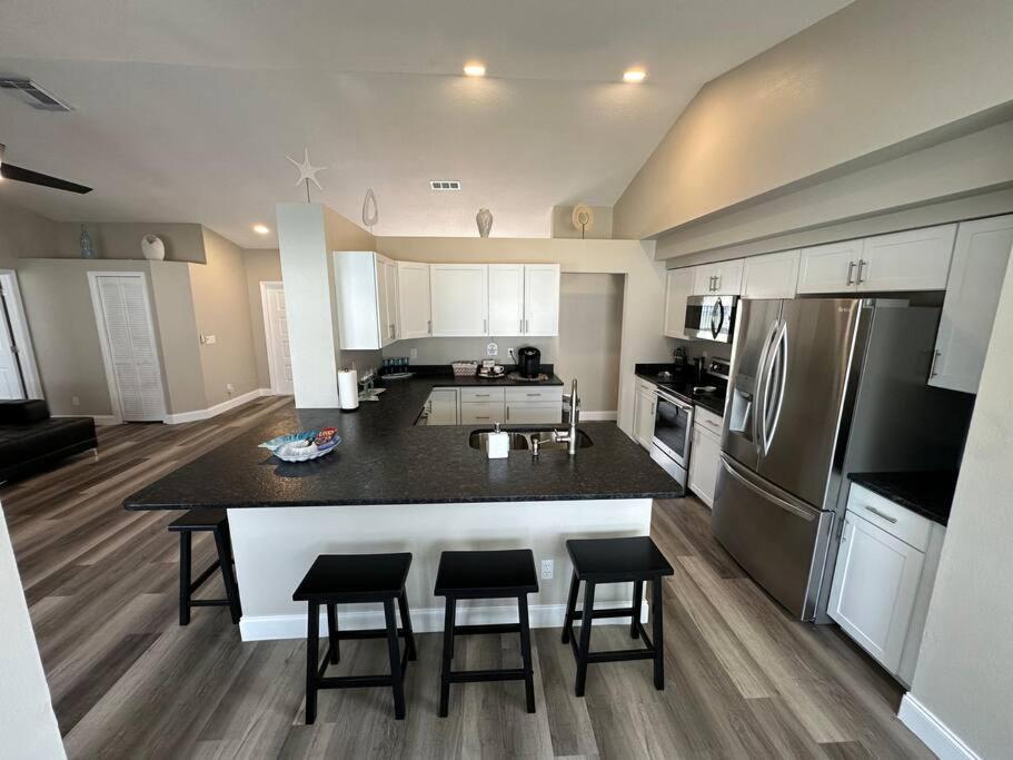 Manatee Oasis Weeki Wachee Family Fun Pool Home สปริงฮิลล์ ภายนอก รูปภาพ