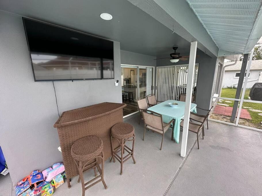 Manatee Oasis Weeki Wachee Family Fun Pool Home สปริงฮิลล์ ภายนอก รูปภาพ