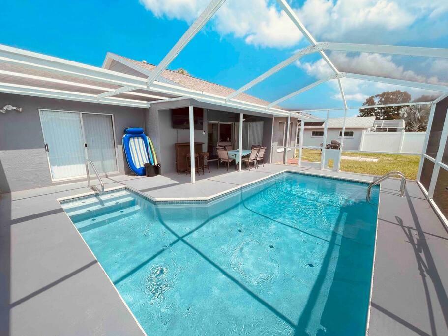 Manatee Oasis Weeki Wachee Family Fun Pool Home สปริงฮิลล์ ภายนอก รูปภาพ